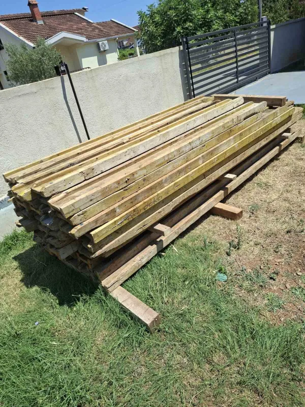 Prodajem H nosače