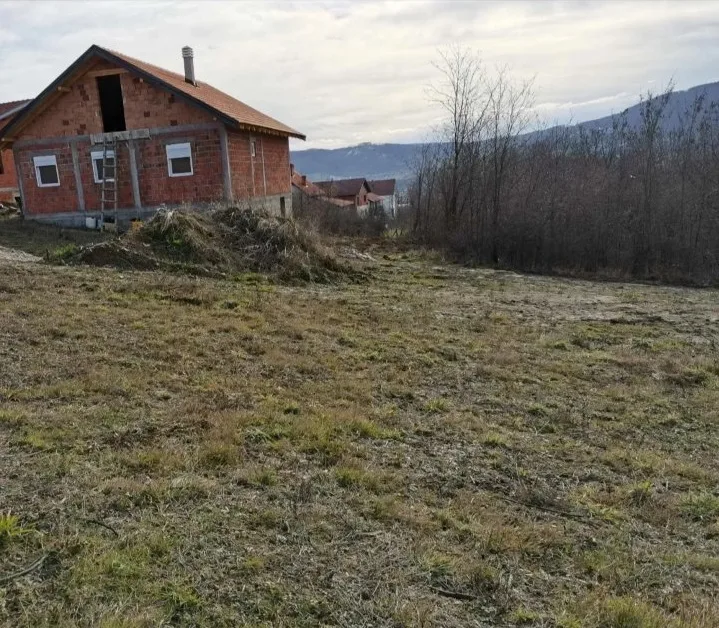 Prodajem plac 8.13ari Arandjelovac-Preseka
